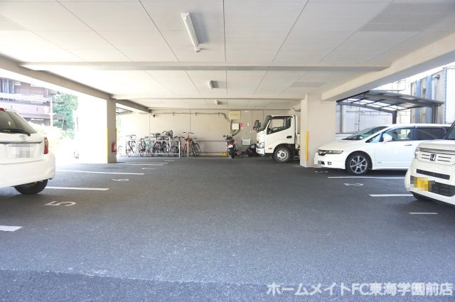 熊本市中央区京町１丁目の賃貸マンションの駐車場