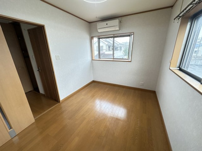 【洋室】 | 和泉市池上町2丁目戸建 | 2階洋室6帖