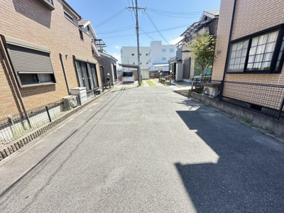 【前面道路含む現地写真】 | 和泉市池上町2丁目戸建 | 前面道路