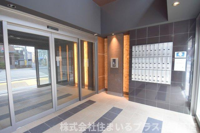 ヴィラナリー太子橋今市のエントランス