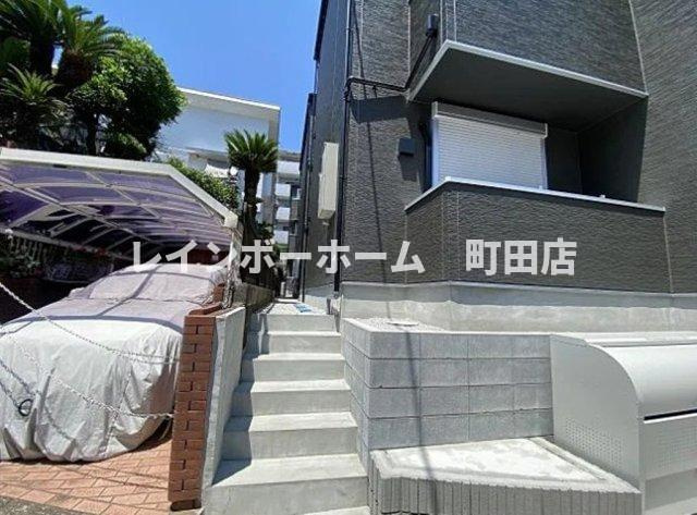 カインドネス海老名2※初期費用分割あと払いサービス利用可能物件のエントランス