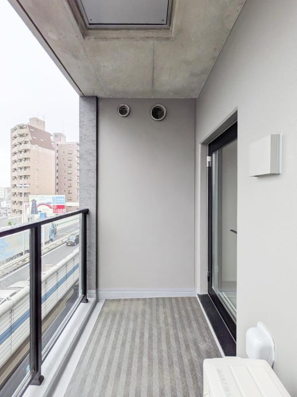 ALTERNA三軒茶屋のバルコニー