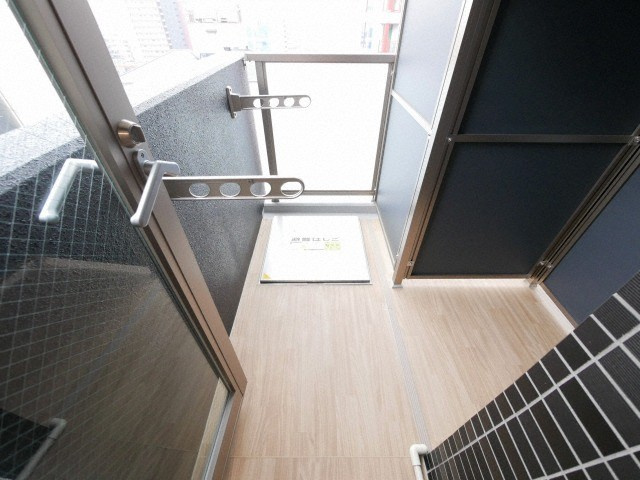 プレサンス谷町九丁目駅前のバルコニー