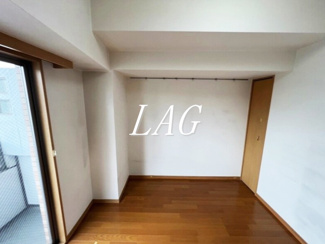 【居間・リビング】 | ロイヤルアメニティー西戸山 | 洋室のお部屋です。
