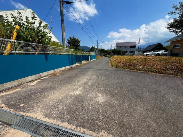 ■□大山町赤松中古戸建□■の前面道路含む現地写真|前面道路になります。
