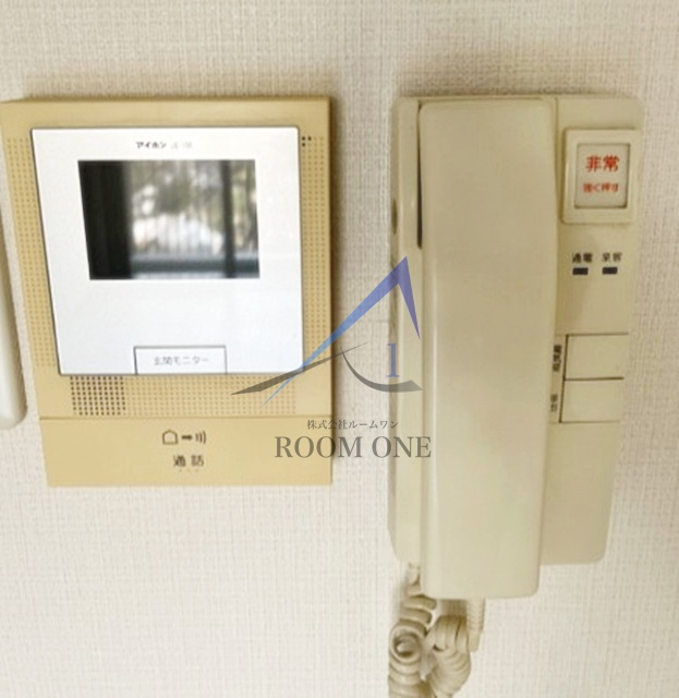 三越ゼームス坂マンションのセキュリティ|モニター付インターホンです。