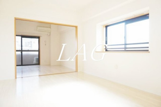 【居間・リビング】 | イーストコート平野 | 洋室のお部屋です。