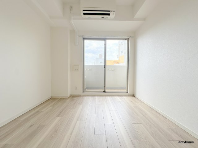 レオンコンフォート難波ミラージュ　仲介手数料無料の洋室