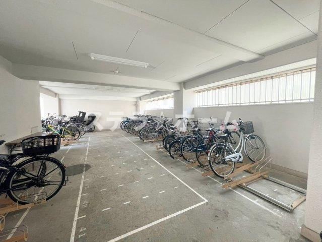北野ハイツの駐輪場|マンションの駐輪場です
