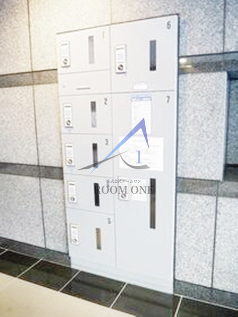 ルーブル都立大学参番館のその他共用部分|宅配ボックスです。