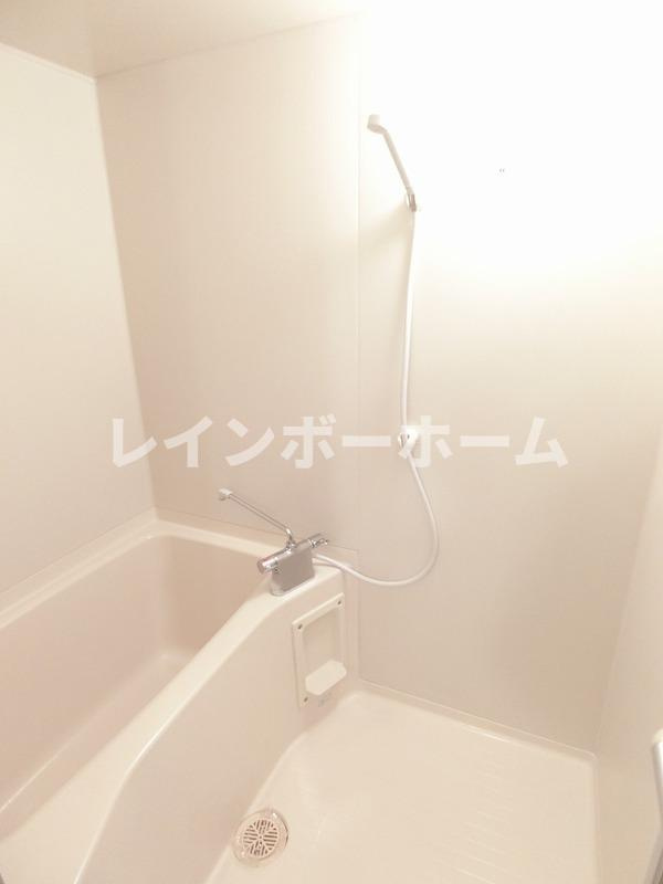 仲介手数料（賃料の1.10ヵ月）の50％OFF対象物件！の浴室|落ち着いた空間のお風呂です