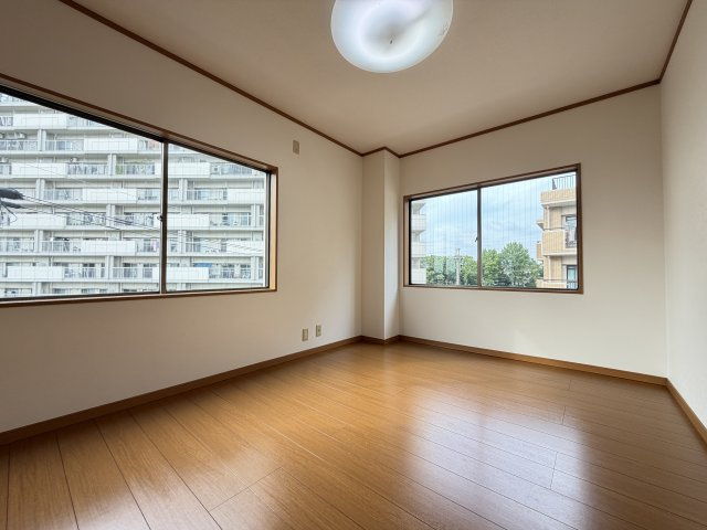 宮吉島田コーポの洋室