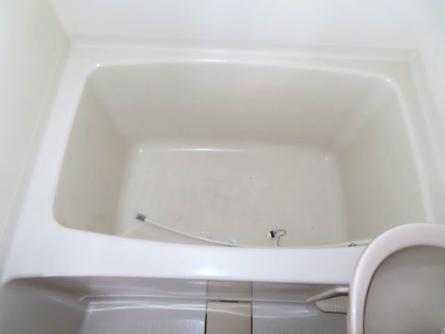 北見市南町１丁目５番２８号　ハイツ東京の浴室