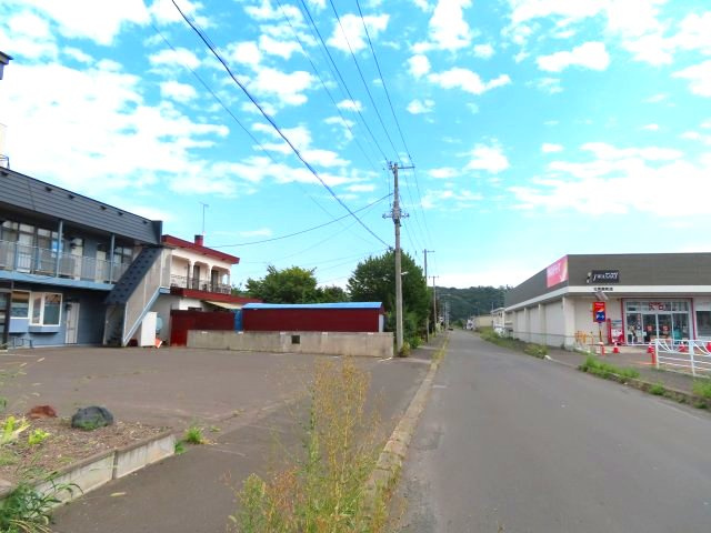 北見市南町１丁目５番２８号　ハイツ東京の前面道路含む現地写真