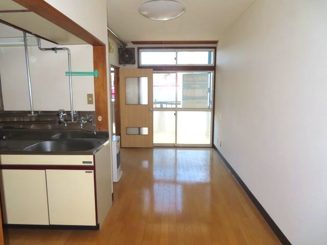 北見市南町１丁目５番２８号　ハイツ東京の居間・リビング