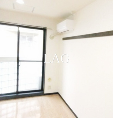 【居間・リビング】 | ザ・プラザⅡ | 洋室のお部屋です。