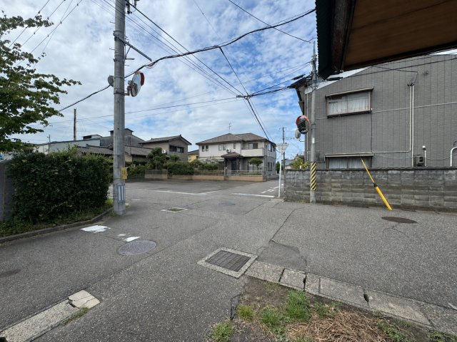 東区豊1丁目　土地の前面道路含む現地写真