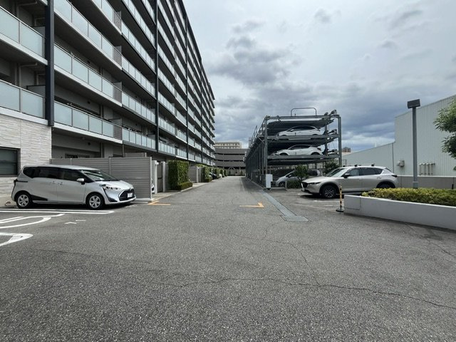 カサーレ和泉中央の駐車場