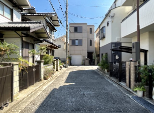 【前面道路含む現地写真】 | 高槻市川西町１丁目　注文住宅　建築条件なし　土地