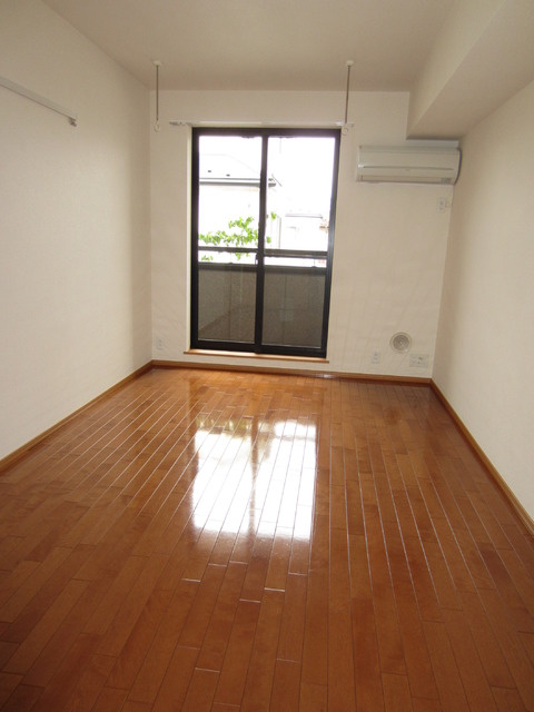 ヴェルデ井草の居間・リビング|★東向きの明るいお部屋です★