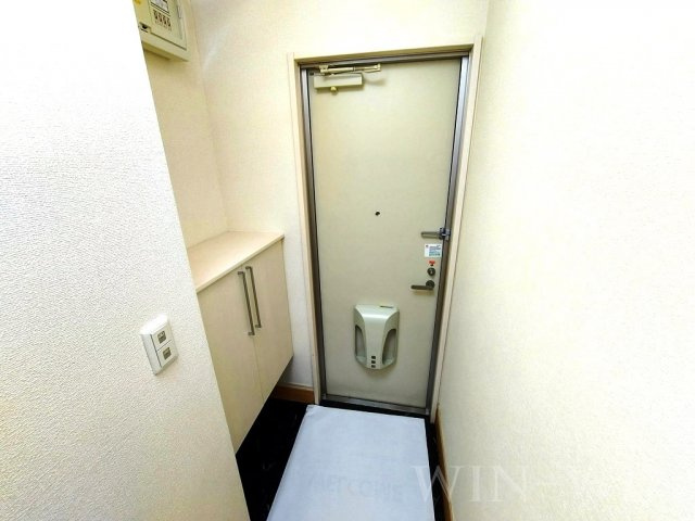 グランシャリオ御園の玄関
