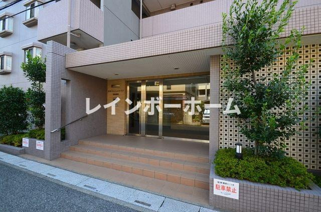 ブリランテふじみ野のエントランス