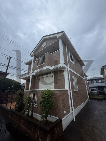 シャンドフルールＤのエントランス