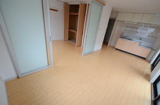 ２面採光の明るいお部屋です。