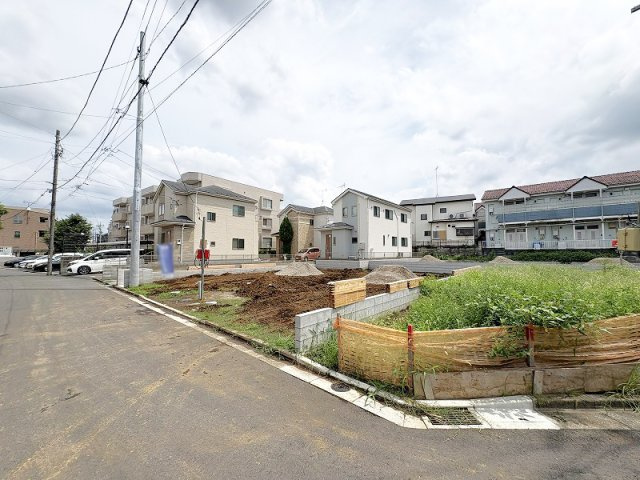 【外観】 | 新座市野寺1丁目　新築一戸建住宅　全5棟　(保谷店) | ピッキング対策のディンプルキー・防犯カメラ装備でしっかり防犯対策できます。