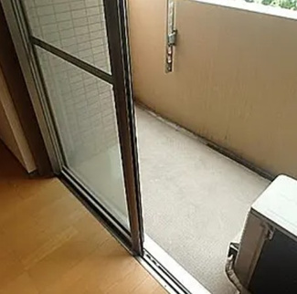 【バルコニー】