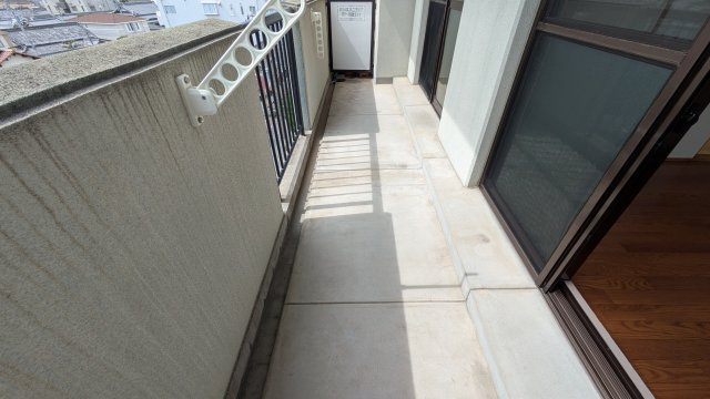 【バルコニー】
