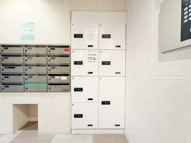 【設備】 | シティオ高円寺 | 仕事をしたり、家をあけがちな人にとっては必須となる、宅配BOX。ネット通販や宅配サービスの利用頻度が高い人にとっても、うれしい設備です。～即日のご見学可能～　お問合せはお気軽にどうぞ。