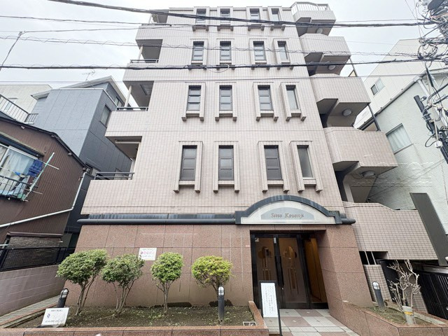 【外観】 | シティオ高円寺 | 手入れの行き届いた外壁やエントランスなど、「見ればわかる」レベルで清潔感を保ったマンションです。築年数を感じさせない姿で皆様をお出迎えします。～即日のご見学可能～　お問合せはお気軽にどうぞ。