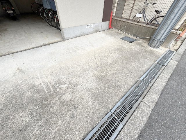 L＆CスターハイツNO8の駐車場
