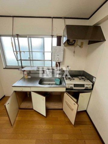 横浜市港南区日野５丁目の賃貸マンションのキッチン