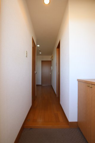 【玄関】 | セカンドパレス