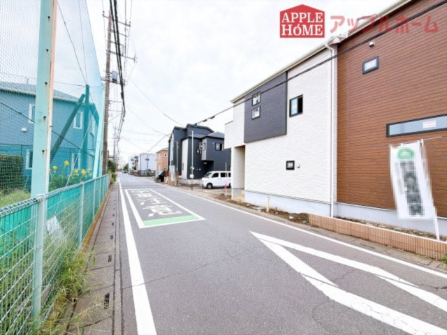 [新築住宅] 坂戸市千代田2丁目 5期 全5棟の前面道路含む現地写真