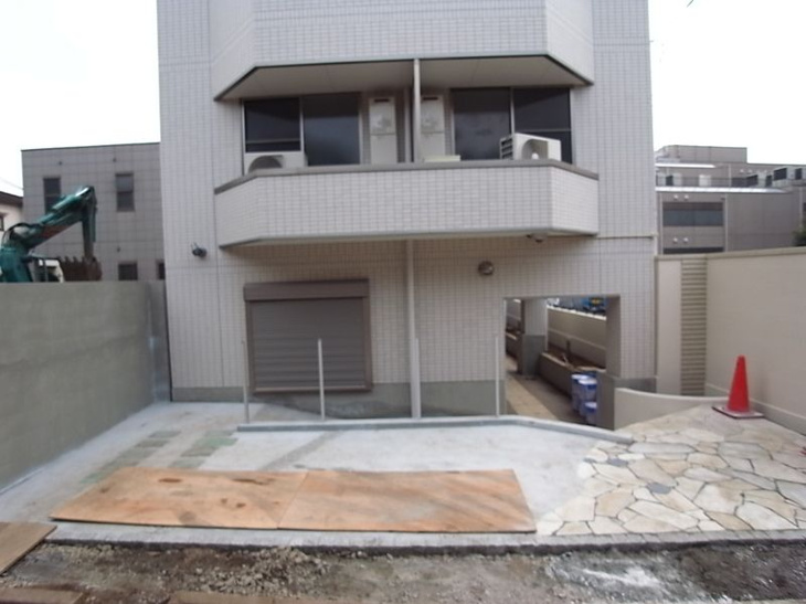 【エントランス】ヴァンテ　新中野 