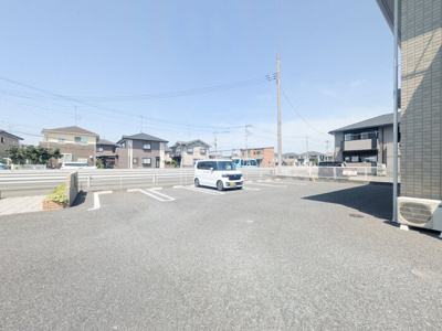 【駐車場】 | ラフィーネ Ⅱ | 駐車場