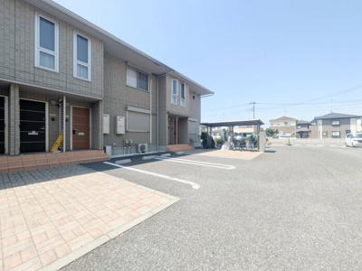 【駐車場】 | ラフィーネ Ⅱ | 駐車場