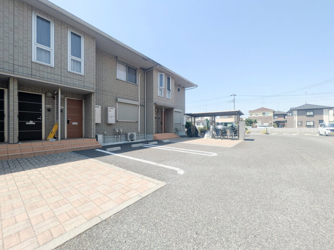【駐車場】 | ラフィーネ Ⅱ | 駐車場