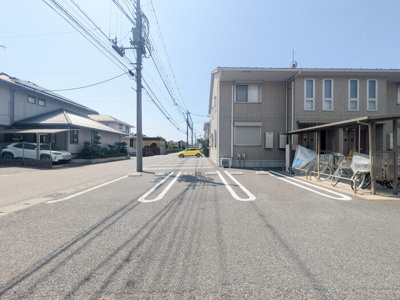 【駐車場】 | ラフィーネ Ⅱ | 駐車場