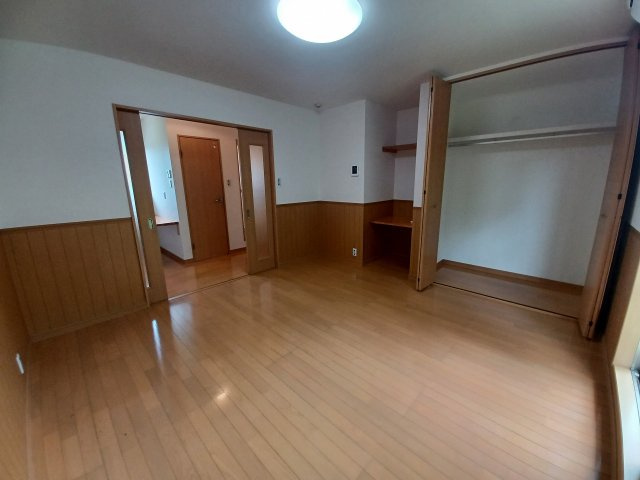 サンライズIWAKOSOの洋室|※過去の室内写真のため現況と異なる場合があります
