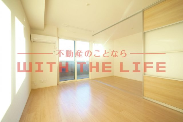 ダイワスイート【キャッシュバック対象】の内装|明るい室内です