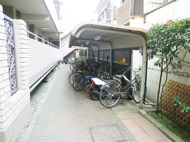 メゾン高木のその他共用部分|敷地内駐輪場ございます☆