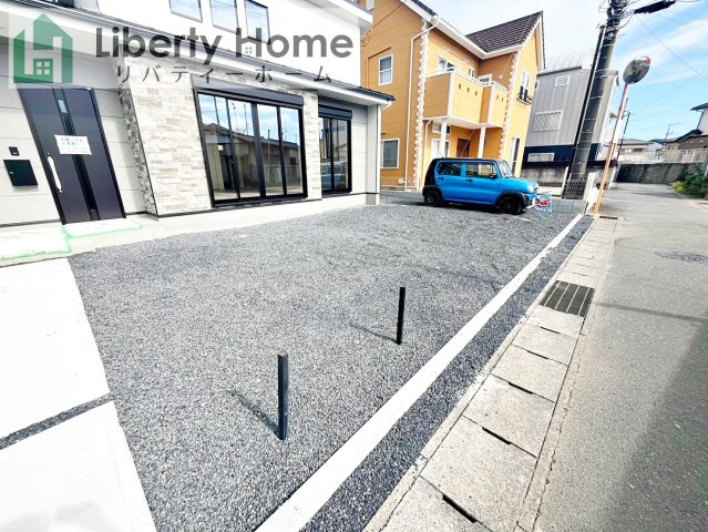 水戸市吉沢町6期　新築戸建の駐車場