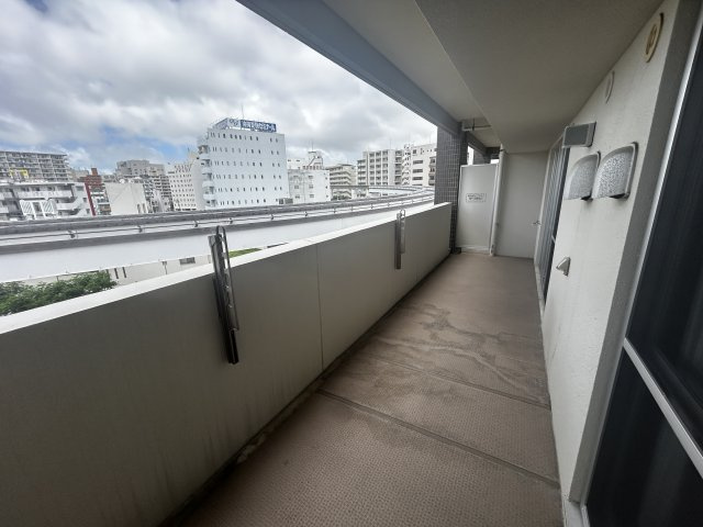 コンフォート牧志駅前のバルコニー