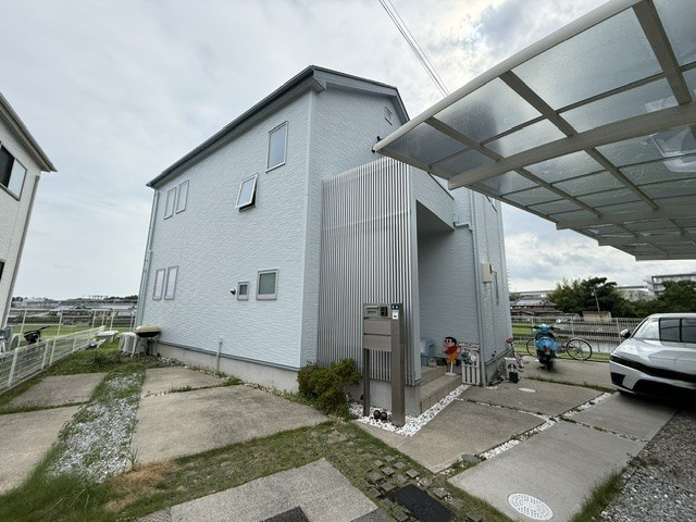 箕面市彩都粟生南戸建の外観