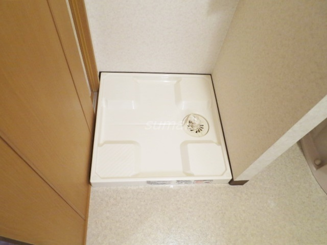 エレガンス８番館の設備|室内洗濯機置き場です♪