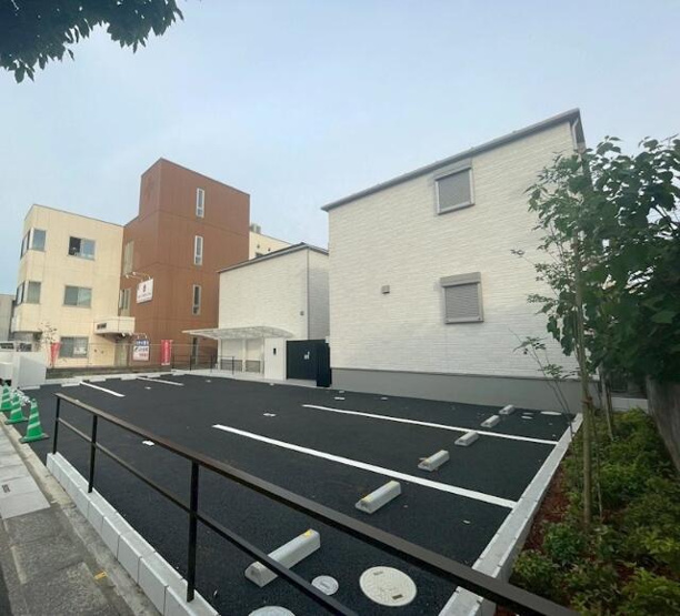 【駐車場】
